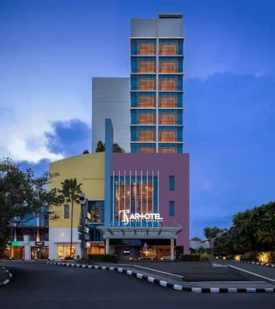 ARTOTEL TS Suites Surabaya Отели рядом с достопримечательностью «Зоопарк Сурабая»