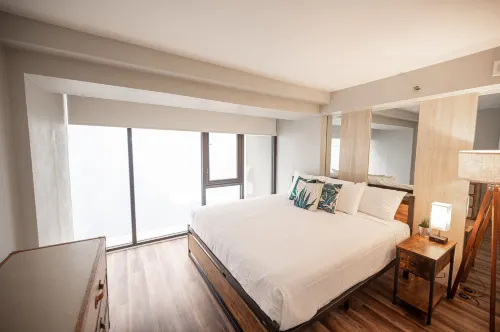 Stay Together Suites | Strip Condo PH - Apartment