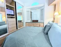 Lakefront Home @ Crazy Horse Campground! Pet friendly