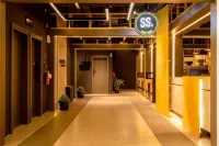 Fhandika Boutique Inc.