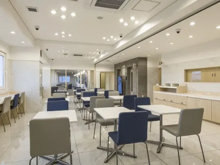 Toyoko Inn Nagano-Eki Higashi-Guchi Отели в г. Нагано