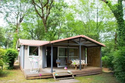 Camping la Bouquerie - Eden Villages Các khách sạn ở Coly