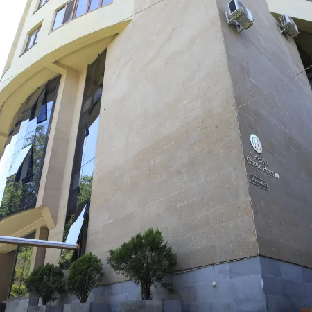 Yerevan Centre Hotel Отели рядом с достопримечательностью «Архитектурный комплекс «Каскад»»