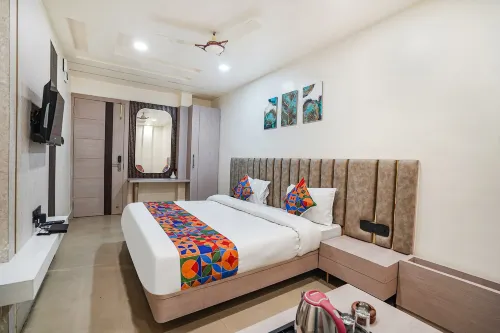 FabHotel Shrinath Casa Inn