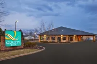 Quality Inn Marshall Near I-69 Các khách sạn ở Albion
