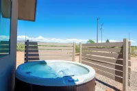 Winery Ranch Cottage Couples Retreat with Hot Tub and Sauna Near Sedona