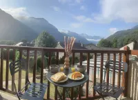 Charmant T2, vue Montagne et Piscine Couverte Hotel a Bielle