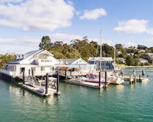The Landing Overwater. Bay of Islands, NZ. Hotels in Opua