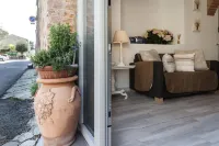 Tosca's House apartment Hotels in Palaia