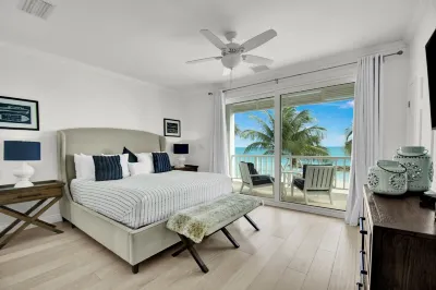 Blues Point Beach Front Gem - Right on the Sand at Palm Cay