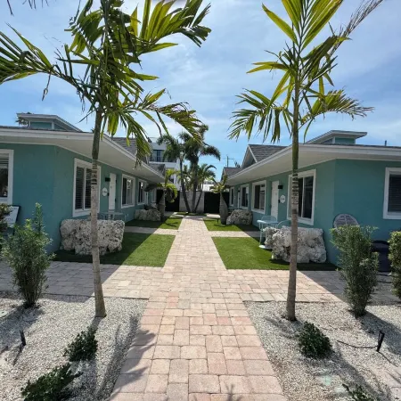 Private Heated Pool-2 Blocks to Beach-Tropical Courtyard-"Villa St.Barth"