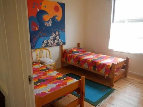 Yarram Cottage - Art and Accommodation