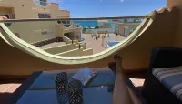 Apartment, dream location, on the sandy beach, WiFi on request, community pool - 2つ星