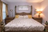Boho Gator Lux 2 Ft. Myers Hotels near The Shops At Village Walk