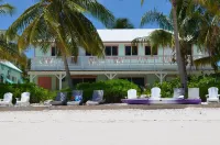 Beachfront large 2/2 on Spanish Wells' northside beach. Sun deck by the water.