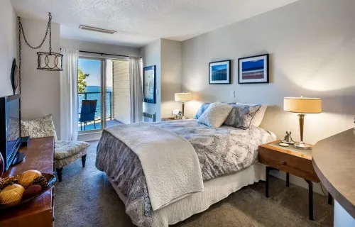 Waterfront studio with stunning patio views!!