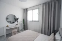 Mira Paphos - 2bdr Apt with Private Terrace Hotels in 