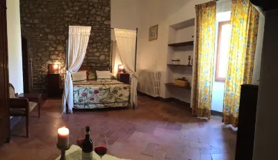 Three-room apartment 2 Borgo Fattoria Tenuta il Santo Monticiano Siena Hotels near Mura e torri di Petriolo