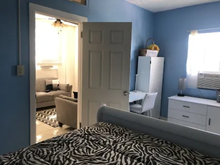 Hidden Hilltop Treasure Отели рядом с База гидросамолетов Сент-Томас