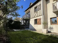 Superb apartment with private garden in Cabourg