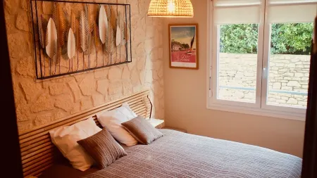 Chez Alphonse: cosy, renovated T3 - near the port Отели рядом со станцией VANNES RAILWAY STATION