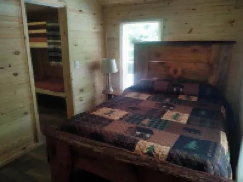 Rustic Mountain Cabin 225