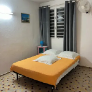 Studio Hibiscus n°2 with Sea and Mountain Views, Beach Access, + Cistern