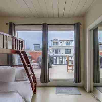 Location & View! One House From Ocean -3 bedroom Mission Beach unit, sleeps 10 Rooms