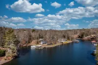 Lake Hickory Cottage
