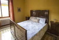 Charming house with garden near the romantic lake of 0rta, for 6 people