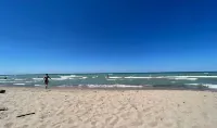 Grand Bend Getaway Cottage | Hot Tub & Relax by the Beach | 6Bed+3Bath