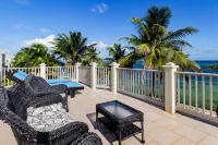 Ocean Front Condo With Private Roof Top Deck - Gold Standard Approved