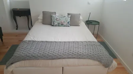 Carmo Apartment in the center of Espinho Отели в г. Эшпинью