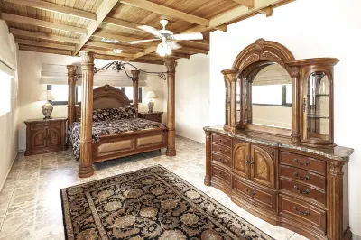 BEACHFRONT VILLA - FORMER BACARDI FAMILY COMPOUND! Lg FAMILY/WEDDING/EVENT VENUE
