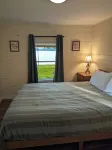 Cozy 3-bedroom cabin just steps from the lake!