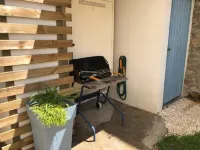 Ty Laumann small town house with garden on the port of Valves