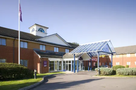 Premier Inn Luton South (M1, J9) Отели рядом с достопримечательностью «Заказник Батфорд Спрингс»