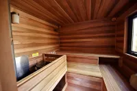 Spacious Cabin, Amazing deck & Yuba River View, Sauna, Nescafe, Beach & EVPlug.