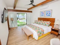 Stunning Oceanfront Getaway – Casa Del Mar, Playa Coyote!! ナンダユレのホテル