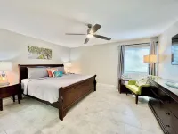 STEPS TO SAND! Sapphire Beach bliss: Renovated 2 bed 2.5 bath at Crystal Cove