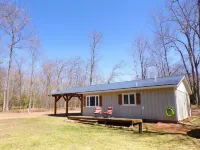 Stay & Play On Beautiful Mystery Lake. Boat, Fish, Kayak, Campfires! Hotels in Scott