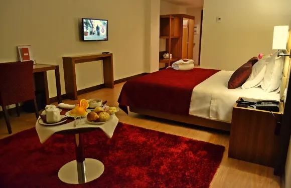 塔布阿蘇普拉西多杜羅酒店