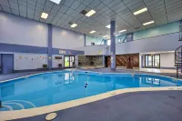 Hike, Golf & Ski: Beech Mtn Condo w/ Resort Perks! - ジム