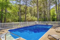Waterfront Cambridge Home Pool and Dock! - С бассейном