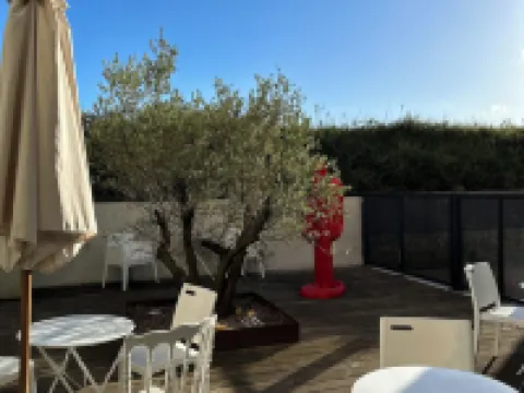 Le B Complexe Hôtel Hôtels à : Lozanne
