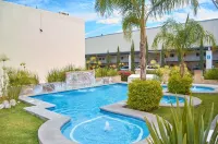 Hotel del Alba Inn & Suites
