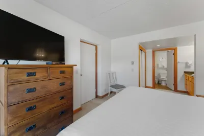 Decatur 1785 by Summit County Mountain Retreats Hotels in Lakeside Village