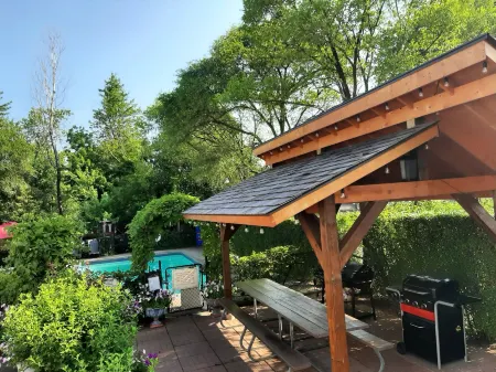 Blue Moon Motel Отели в г. Ниагара Риджинал Мунисипалити