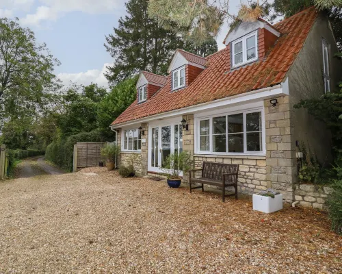 The Cottage at Barrow Mead Отели рядом с достопримечательностью «Свадебный комплекс Priston Mill»
