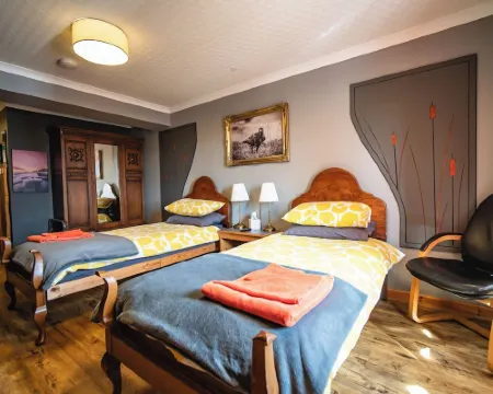 Burnside Cottage Hotels in Wick